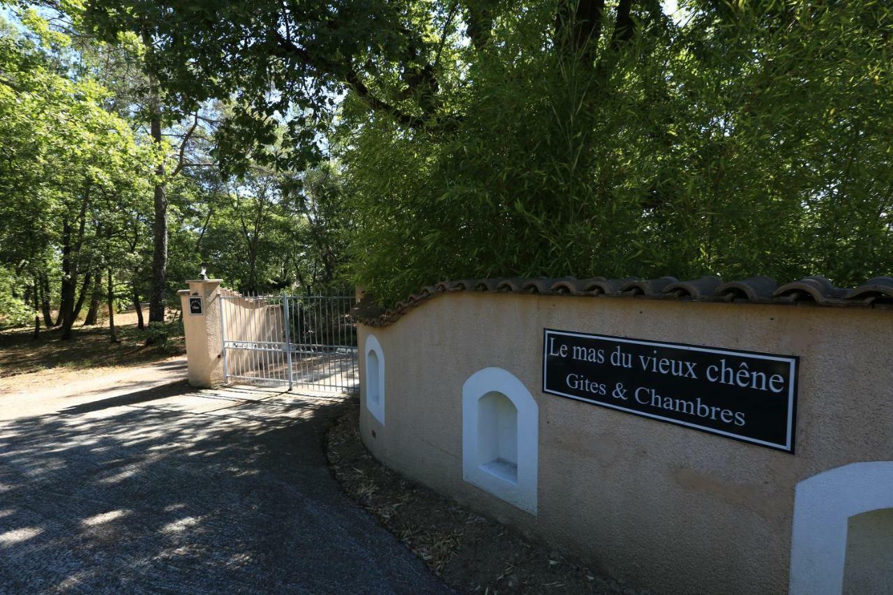 Le Mas Du Vieux Chene Saint-Paul-en-Forêt Esterno foto